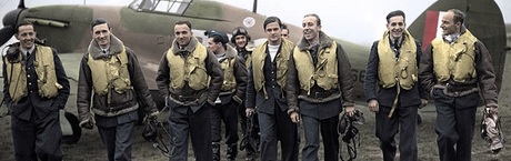 Asy wojny. Dwa filmy o polskich lotnikach?