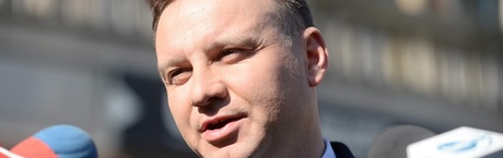 Fijołek: Duda gryzie trawę