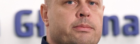 Jachowicz: Żenujący spektakl Maja