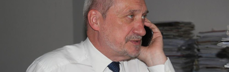 Macierewicz: byliśmy cynicznie wprowadzani w błąd