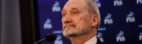 Macierewicz o niszczeniu ważnych materiałów