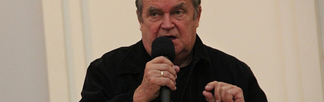 Oddanie władzy było jedynie pozorne