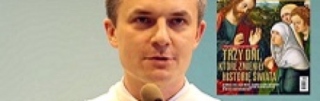 "Sieci": Pół minuty przytulenia do krzyża