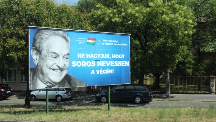 Gadowski w "Sieci": Soros wpycha się do Polski