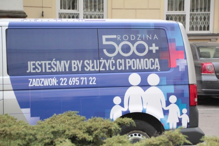 Polacy zdali egzamin z 500+