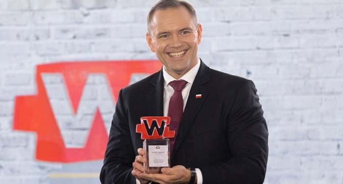 Prezydent Karol Nawrocki ze statuetką Człowieka Wolności tygodnika „Sieci” Prezydent Karol Nawrocki ze statuetką Człowieka Wolności tygodnika „Sieci”
