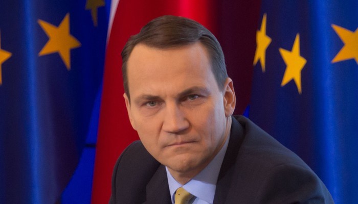 Pyza: Sikorskiego pogrąża kalendarz Pyza: Sikorskiego pogrąża kalendarz