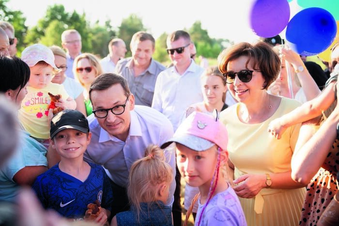 Rodzina 800+. Busy informacyjne i pikniki w każdym województwie