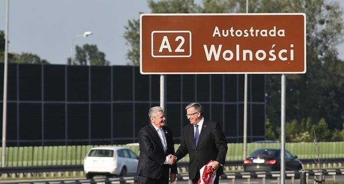 Solidarność została wydrapana, a wpisana Wolność