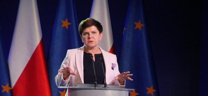 Szydło w "Sieci": Bez drużyny, nie ma zwycięstwa