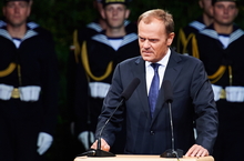 Melak: Tusk bał się. Uciekł do Brukseli