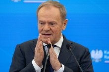 „Po trupach do celu”. Publicysta analizuje strategię polityczną Tuska. Wykorzystywanie samobójstwa, cyniczna narracja po morderstwie