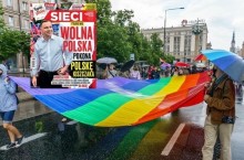 "Sieci”: Polityczna strategia LGBT+
